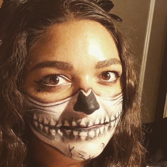 Meet your Posher, Chasity - Picture 2 of 3